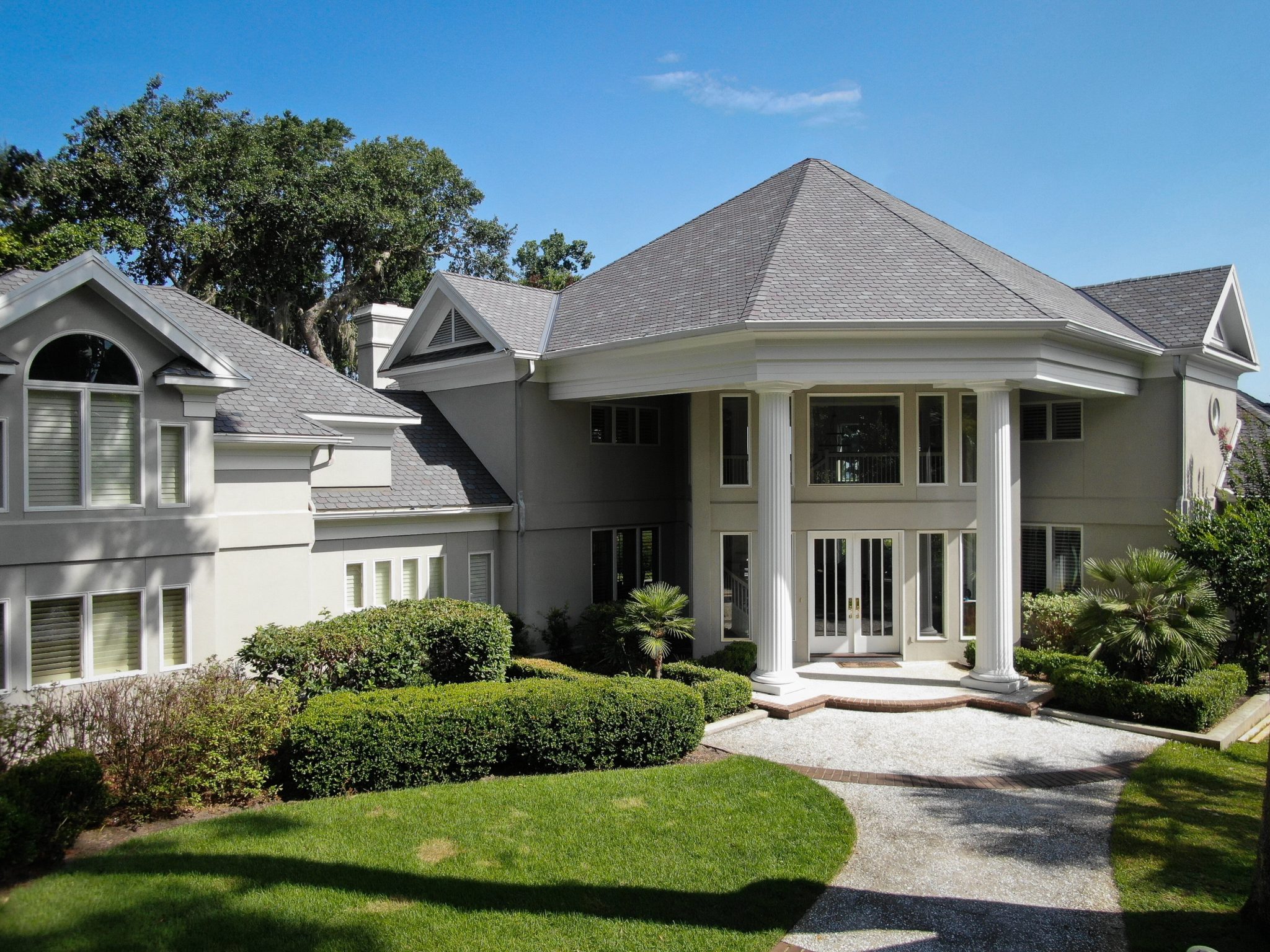 South Carolina F Wave Synthetic Shingles Install in Colonial Estate