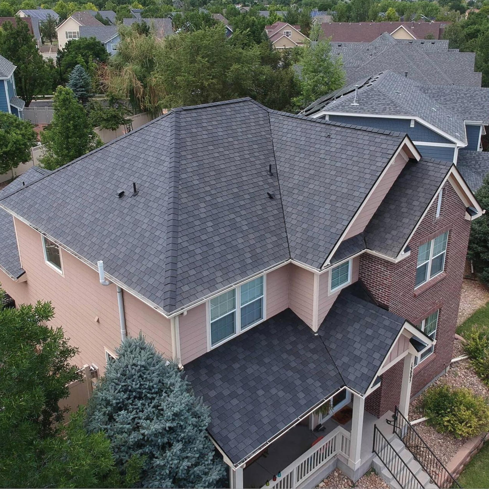 Charcoal Blend - Sky Manor Roofing & Exteriors
